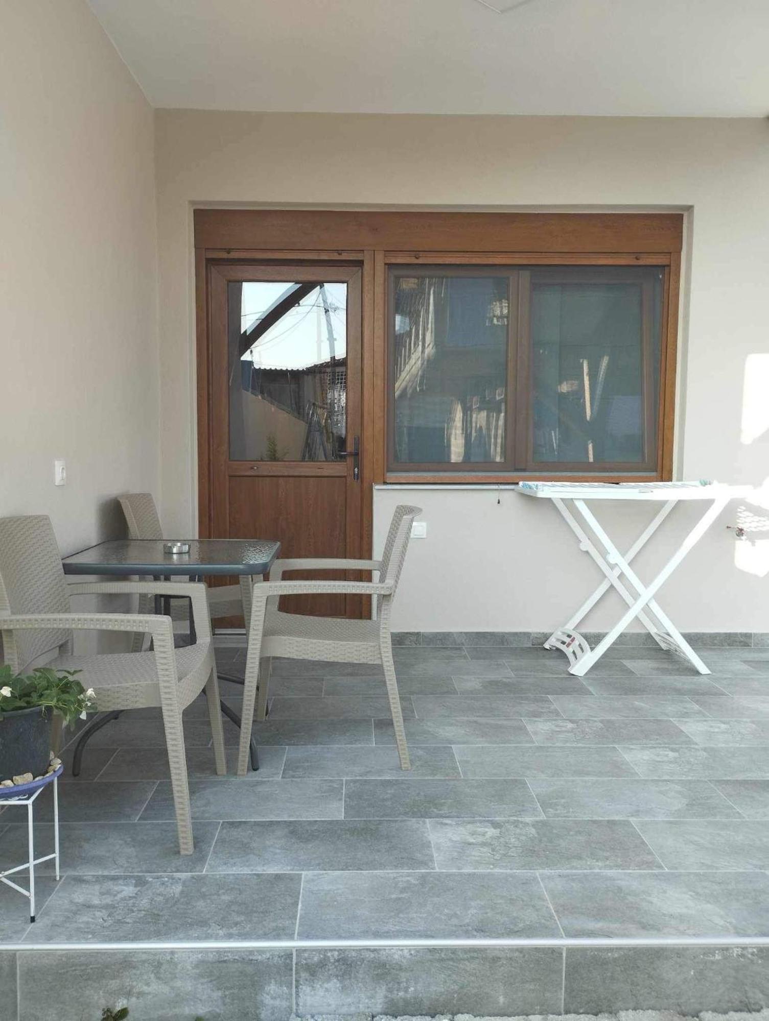 Daniela Apartments Nea Roda Exterior foto